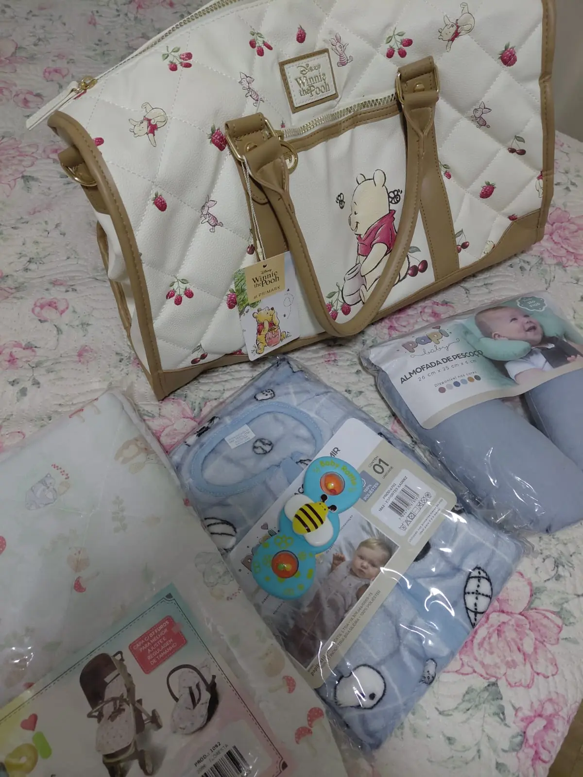 Bolsa e itens de uma edição recebida